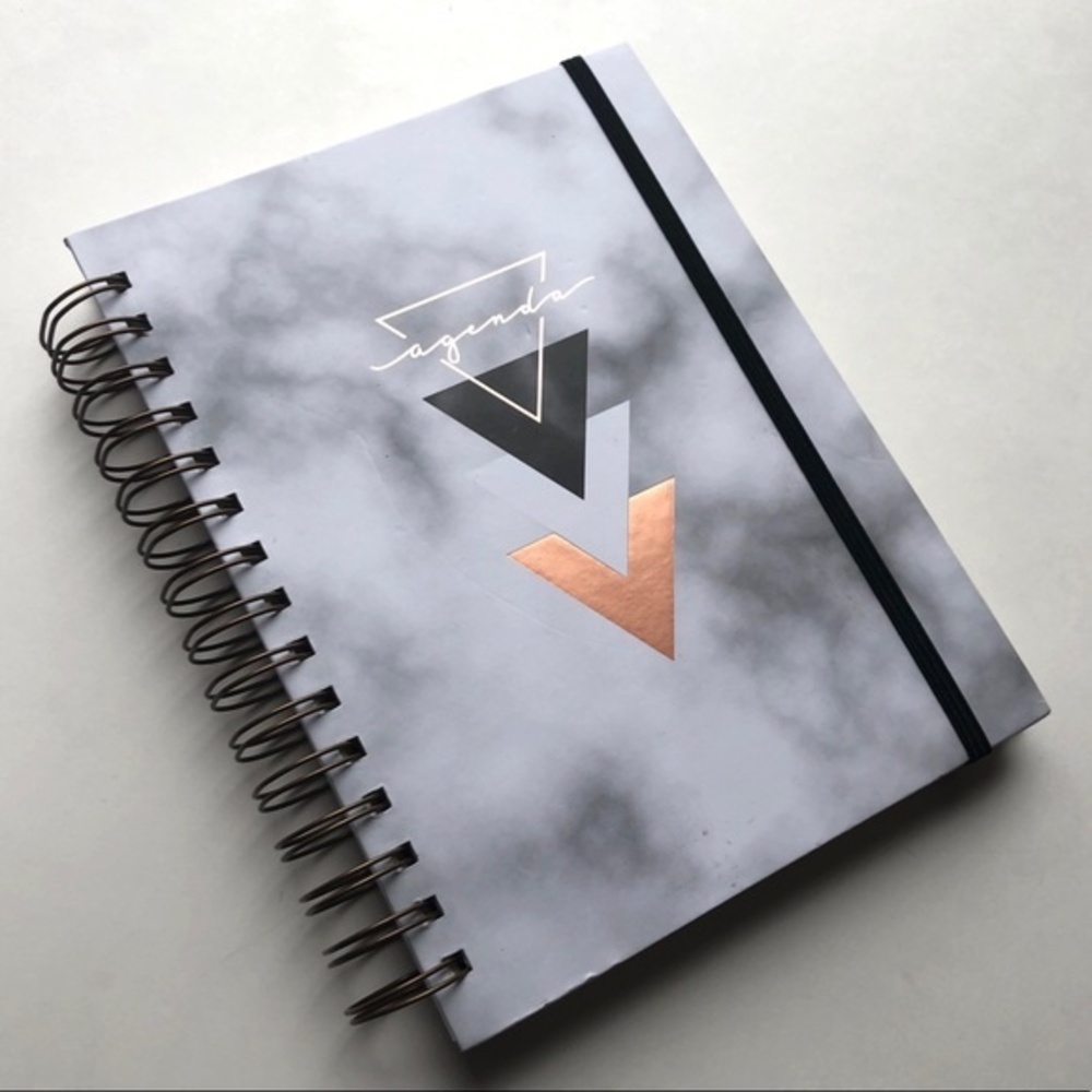 Hadron Epoch Los Angeles 12-Month Undated Planner NWT One Size